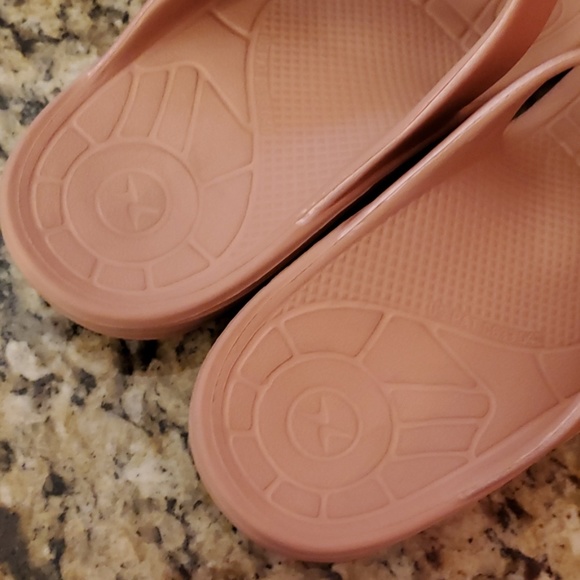 Aetrex Lynco Shimmer Flip Flops - Picture 5 of 8